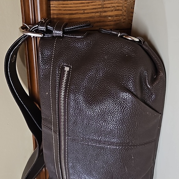 Coach Vintage Leather Shoulder Bag - Picture 9 of 17